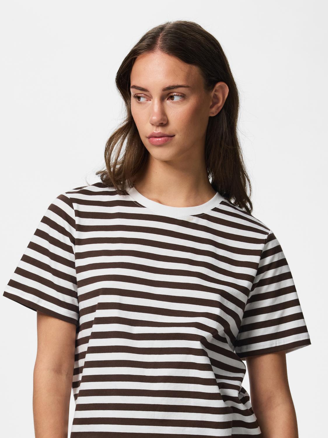 PCRIA T-shirt - Hot Fudge - VERO MODA & VILA Bergvik